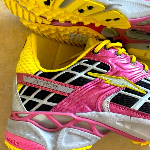 AVIA running shoes - 10 - Picture 2 of 5